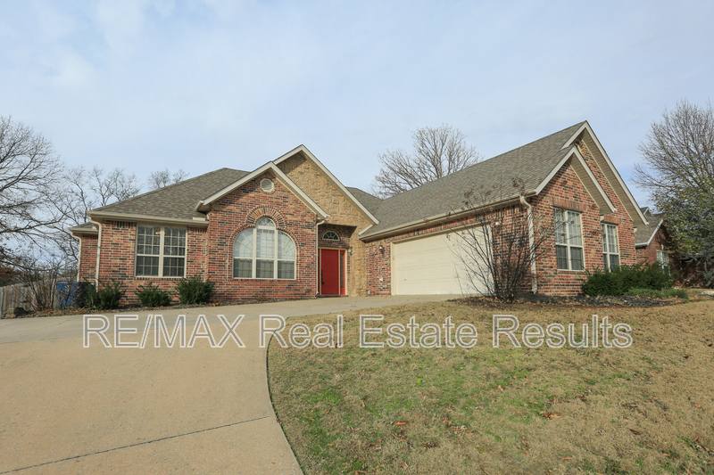 Apartment for rent at 303 NW Palomino St, Bentonville, AR 72712