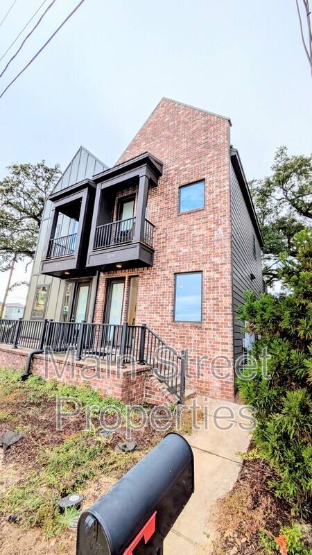 Apartment for rent at 379 Clubbs St, Pensacola, FL 32502