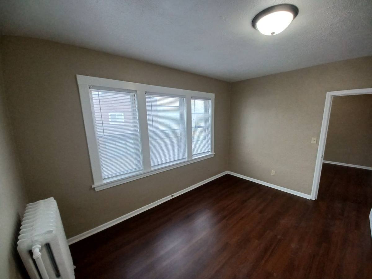 Apartment for rent at 1332 Minnehaha Ave W, Saint Paul, MN 55104