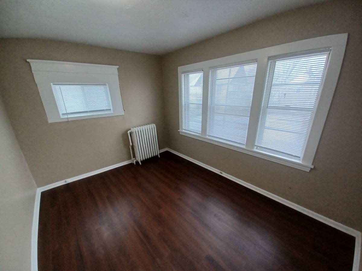 Apartment for rent at 1332 Minnehaha Ave W, Saint Paul, MN 55104
