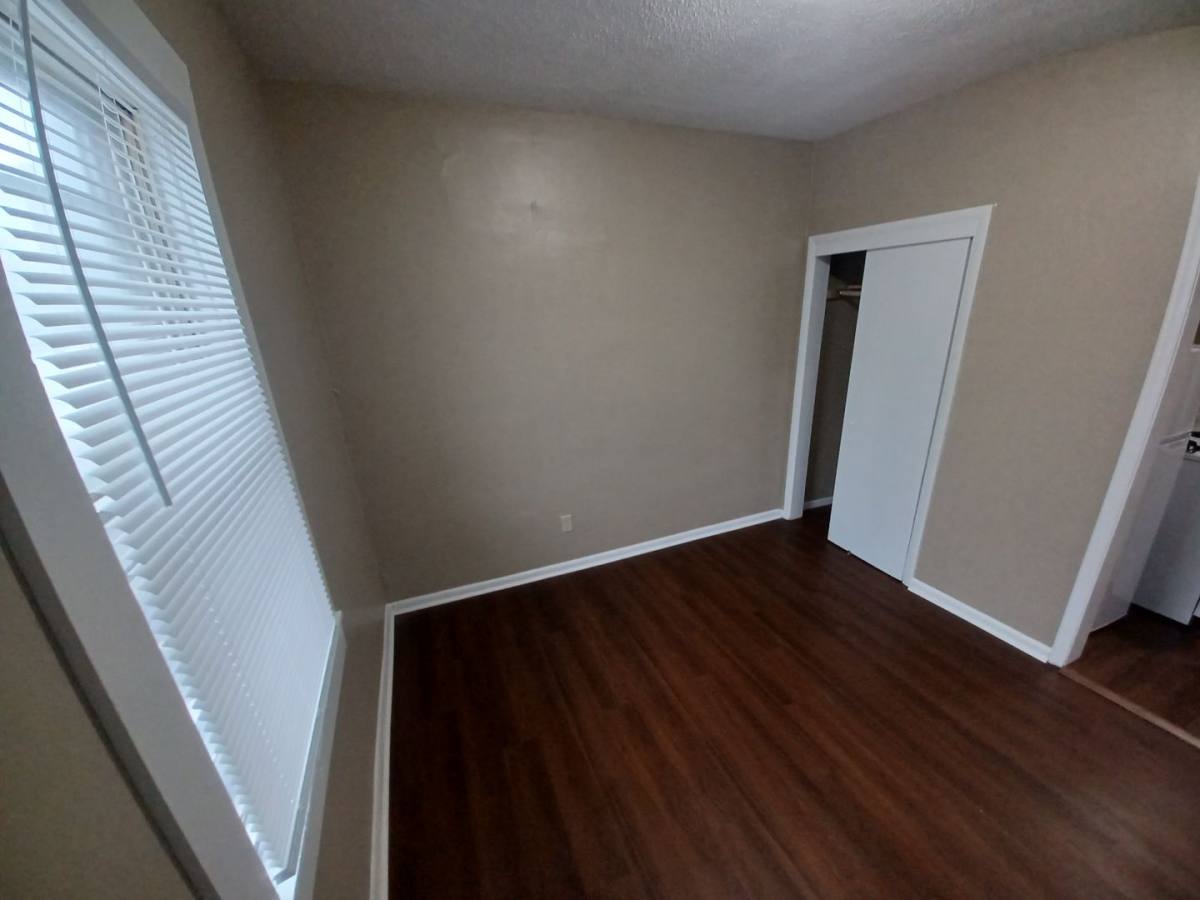Apartment for rent at 1332 Minnehaha Ave W, Saint Paul, MN 55104