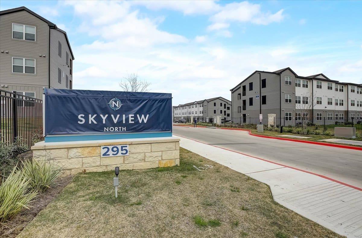 Apartment for rent at 294 E Wilco Highway B5-29, Hutto, TX 78634