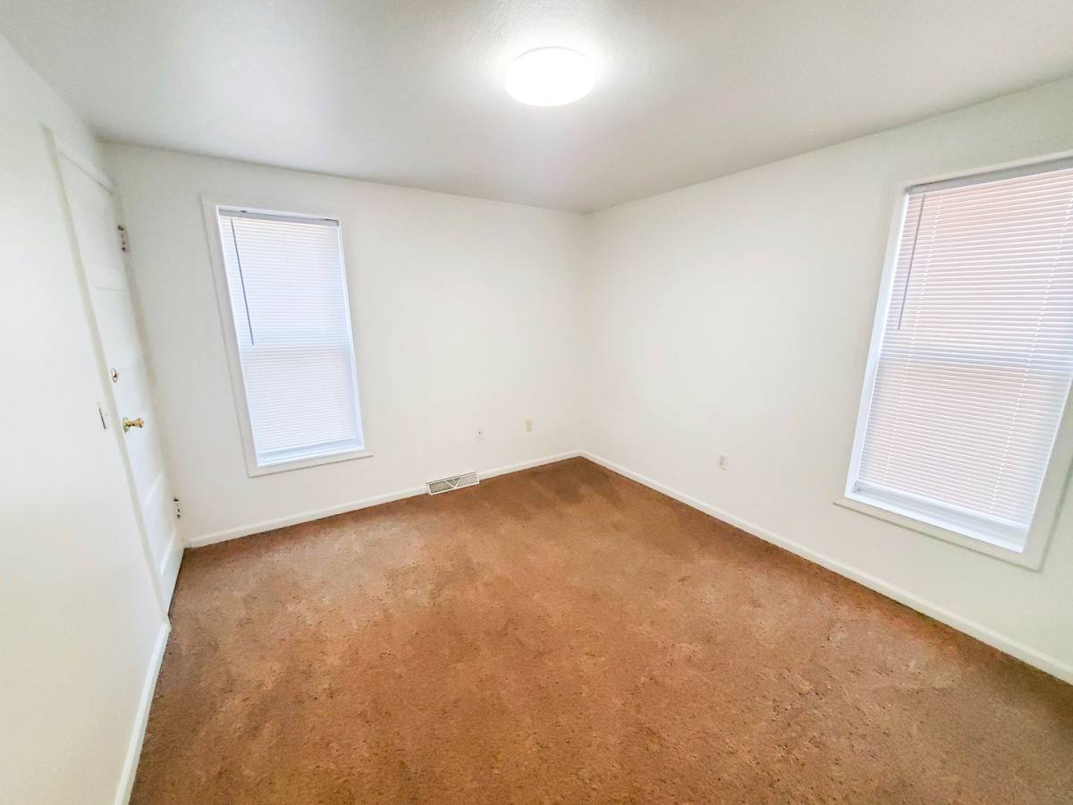 Apartment for rent at 818 Sassafras St, Erie, PA 16501