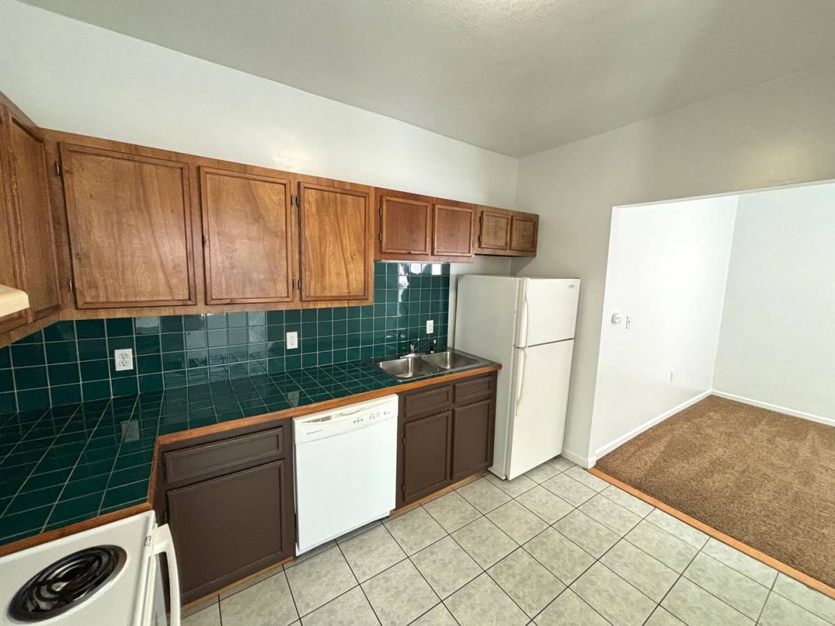 Apartment for rent at 818 Sassafras St, Erie, PA 16501