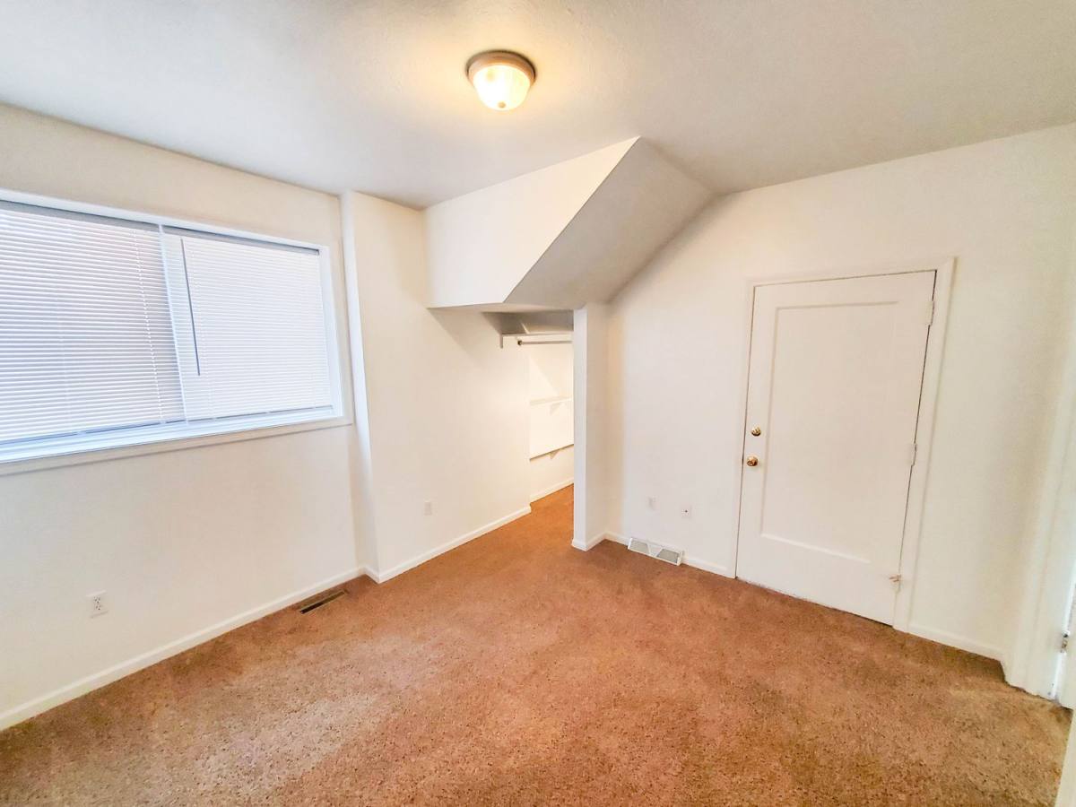 Apartment for rent at 818 Sassafras St, Erie, PA 16501