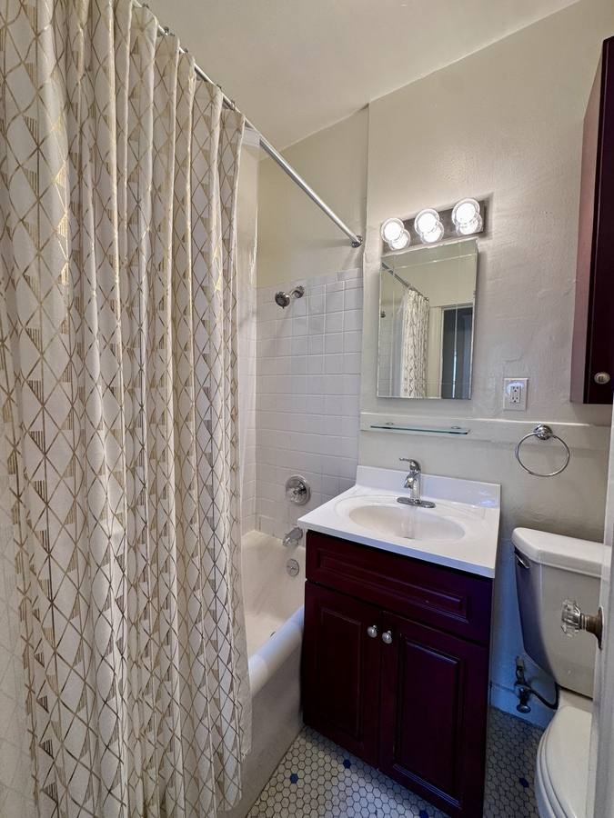 Apartment for rent at 2841 Sacramento #204, San Francisco, CA 94115