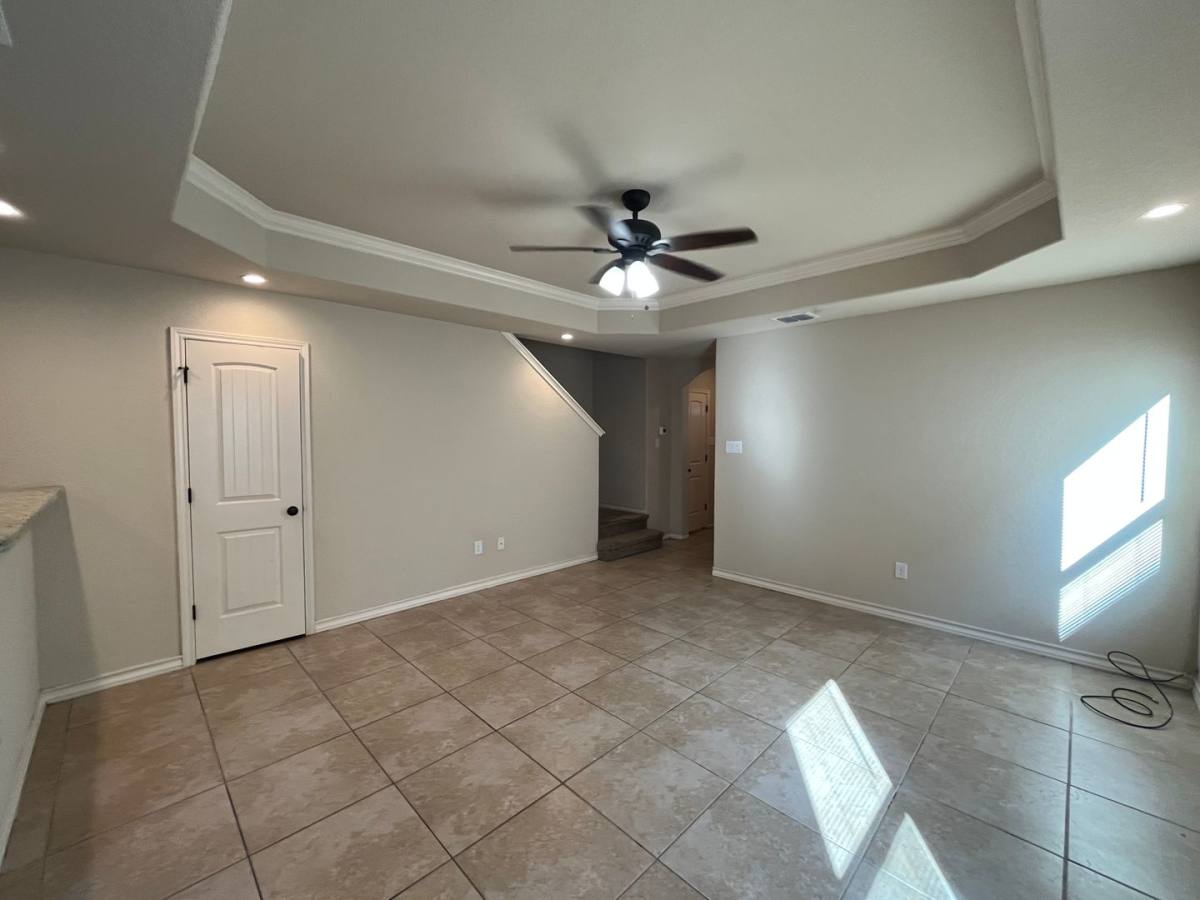 Townhouse for rent at 7034 Lakeview Dr, San Antonio, TX 78244