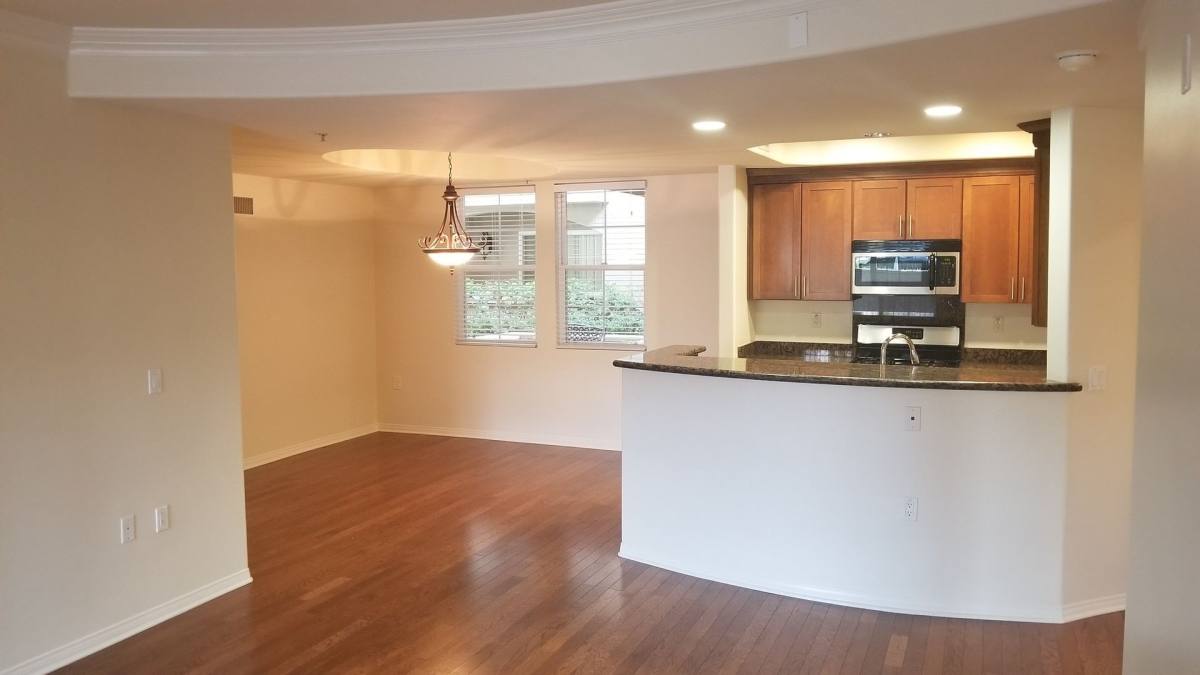 Apartment for rent at 10620 Whipple St, North Hollywood, CA 91602