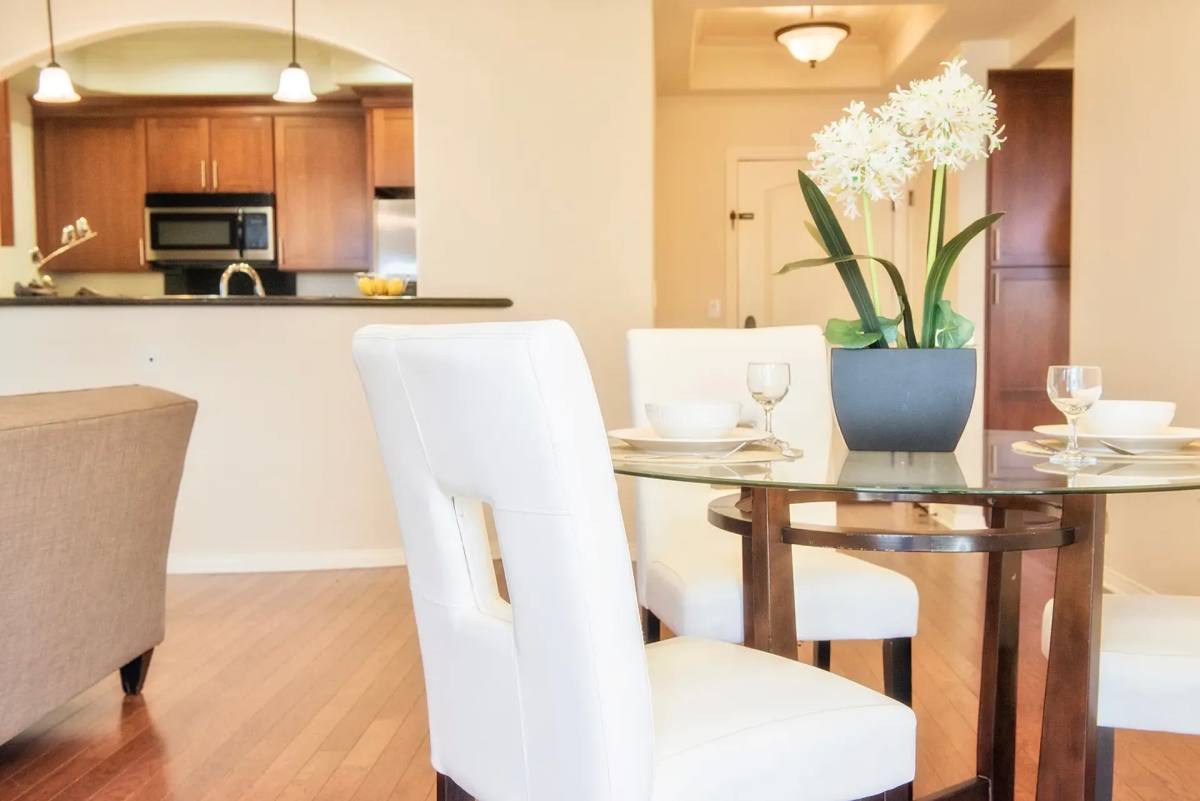 Apartment for rent at 10620 Whipple St, North Hollywood, CA 91602