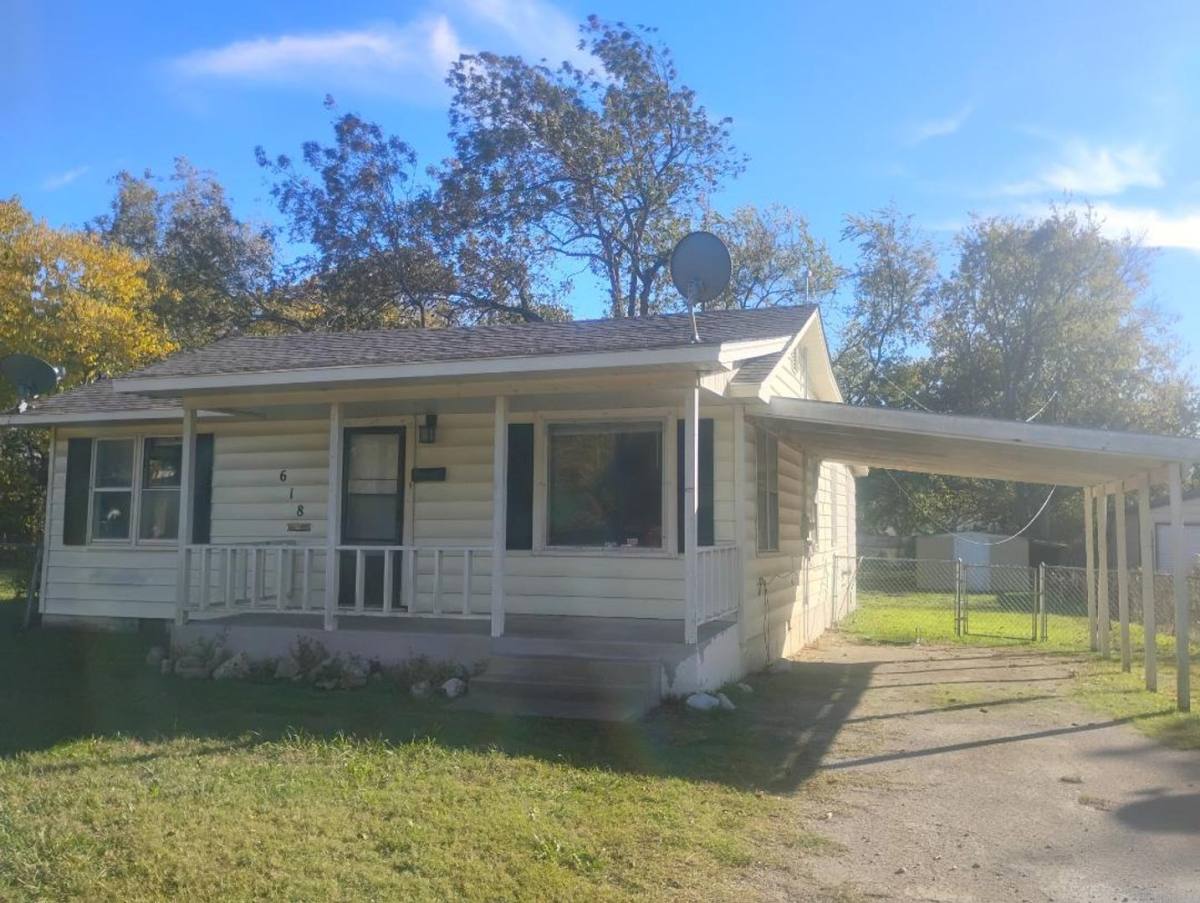 House for rent at 715 McLish Ave SW, Ardmore, OK 73401