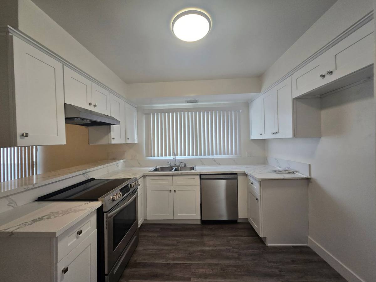 Apartment for rent at 1344 Glenwood Rd, Glendale, CA 91201