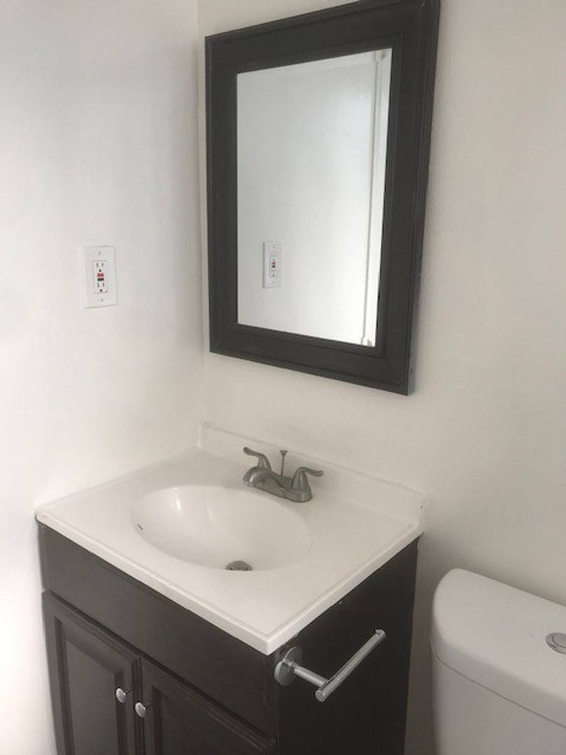Apartment for rent at 3729 Westwood Blvd, Los Angeles, CA 90034