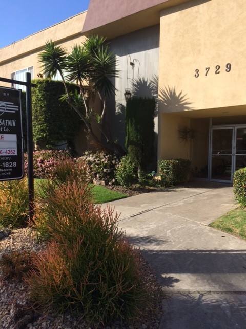 Apartment for rent at 3729 Westwood Blvd, Los Angeles, CA 90034