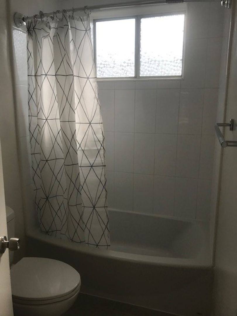 Apartment for rent at 3729 Westwood Blvd, Los Angeles, CA 90034