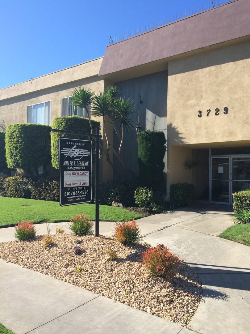 Apartment for rent at 3729 Westwood Blvd, Los Angeles, CA 90034