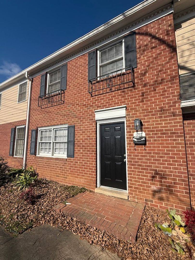 Apartment for rent at 100 Ivey Rd, Graham, NC 27253