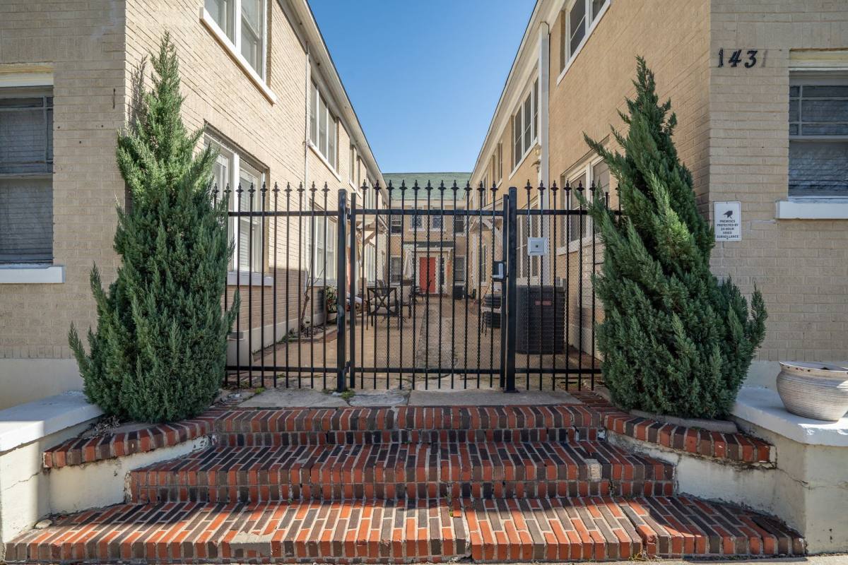 Apartment for rent at 1431 Lipscomb St, Fort Worth, TX 76104