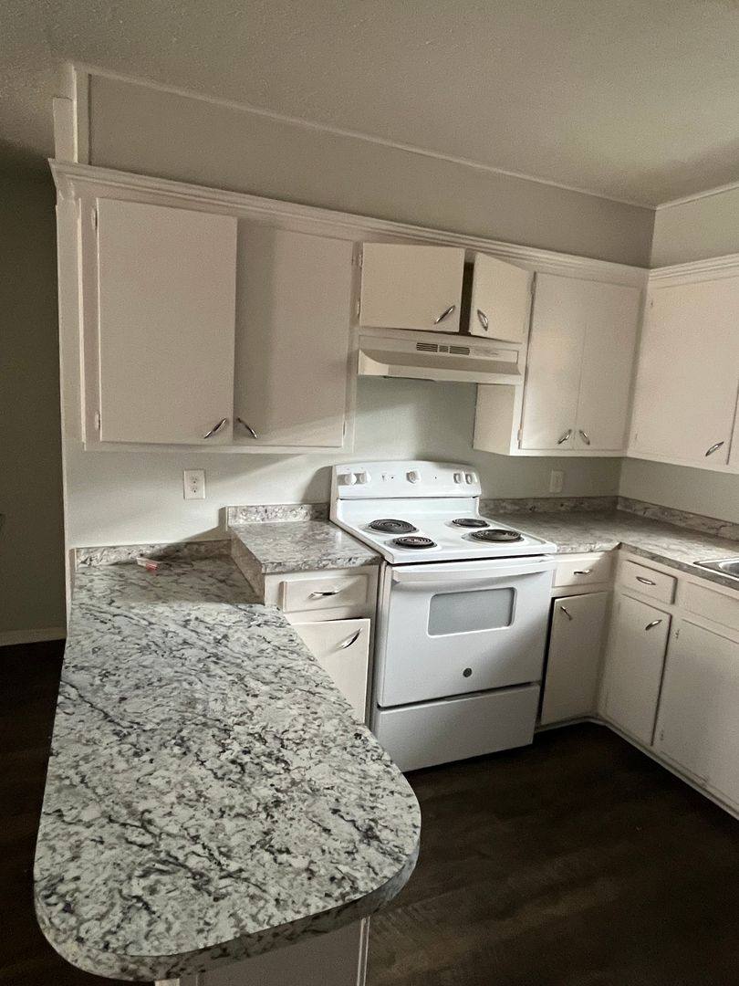 Apartment for rent at 1618 58th St, Lubbock, TX 79412