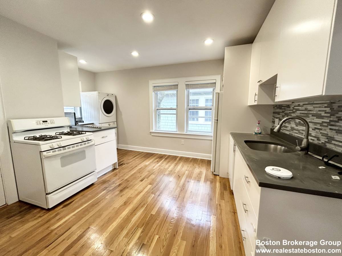 Apartment for rent at 120 Hillside St #2, Roxbury Crossing, MA 02120