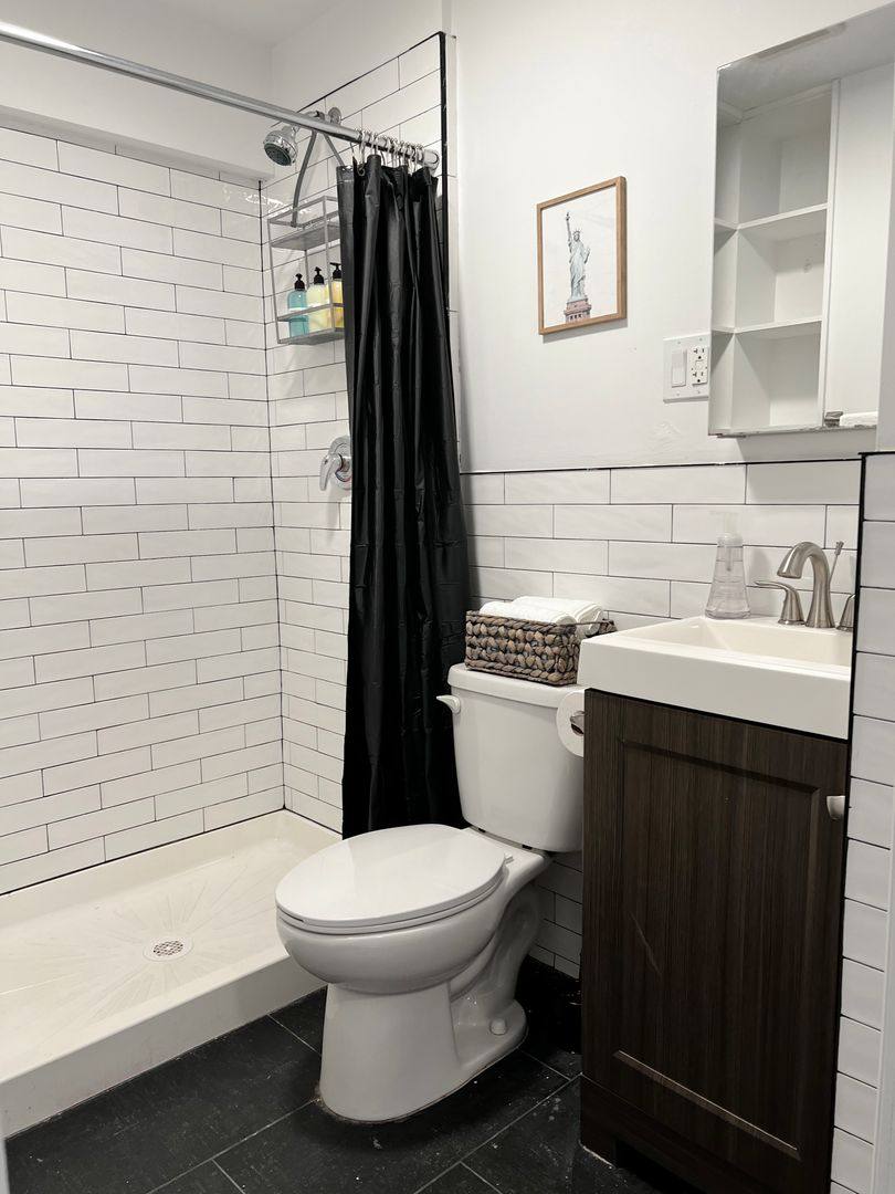 Apartment for rent at 2403 Cambreleng Ave, Bronx, NY 10458
