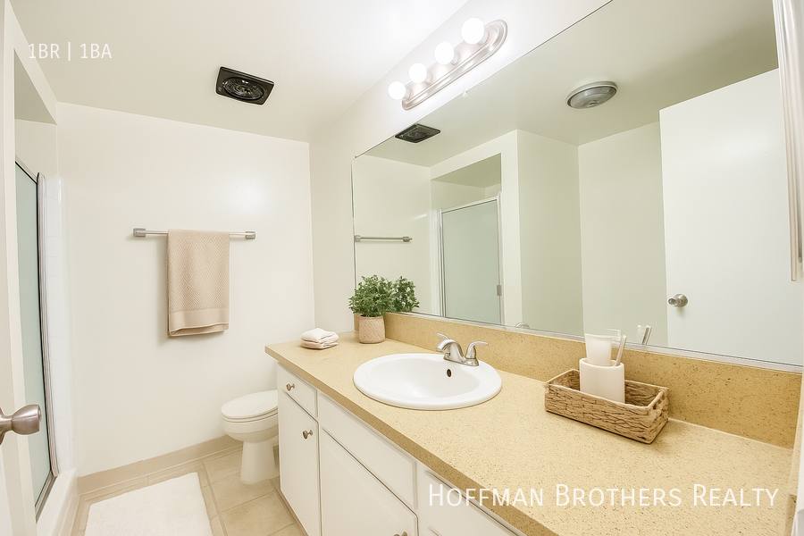 Apartment for rent at 12320 Burbank Blvd #303, Valley Village, CA 91607