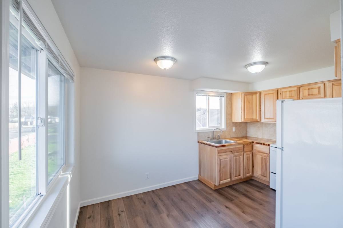 Apartment for rent at 800 S 4th St, Independence, OR 97351