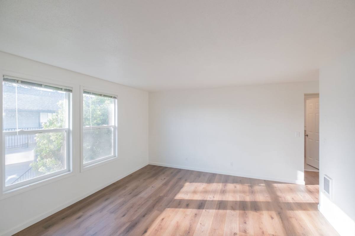 Apartment for rent at 800 S 4th St, Independence, OR 97351