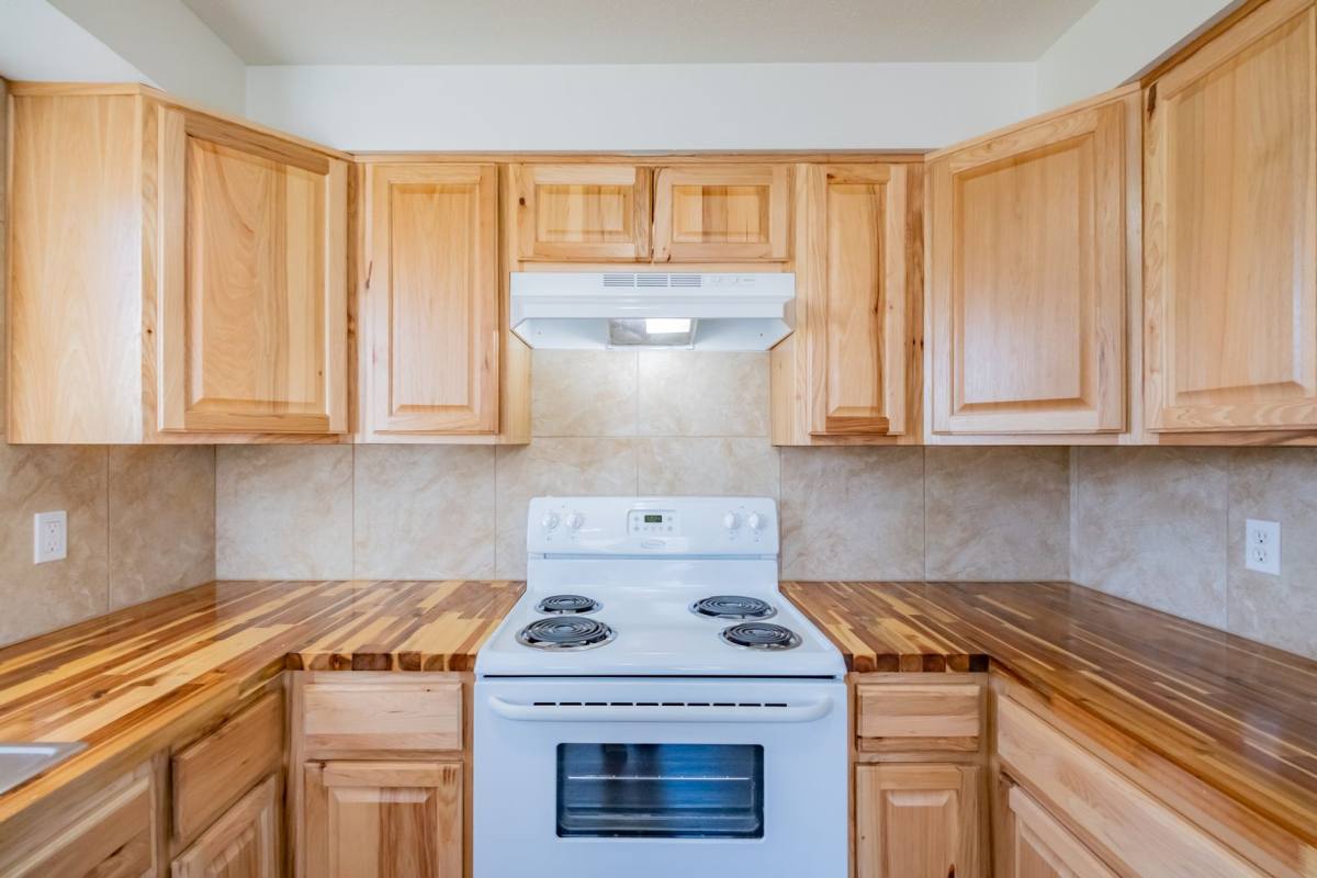 Apartment for rent at 800 S 4th St, Independence, OR 97351