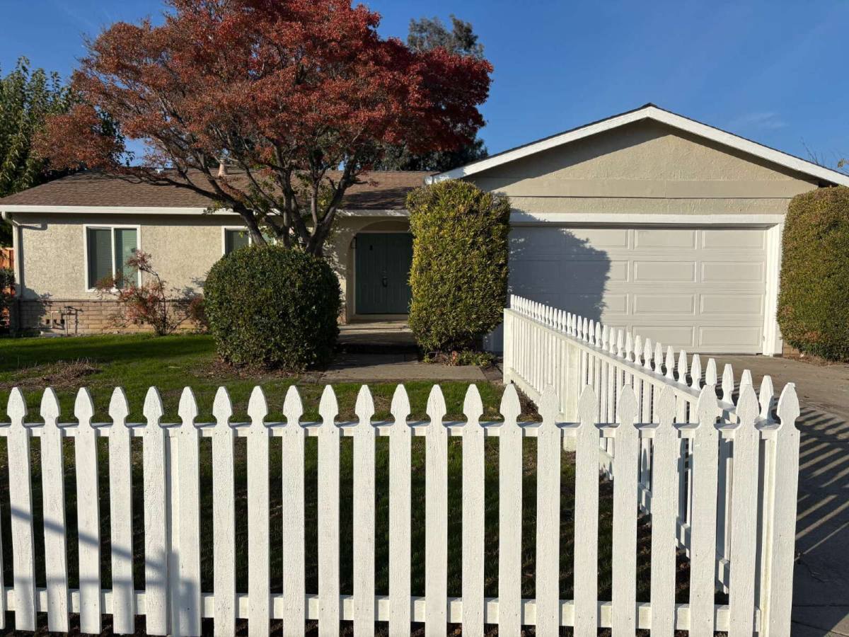 House for rent at 1235 Gloria Dr, Pittsburg, CA 94565