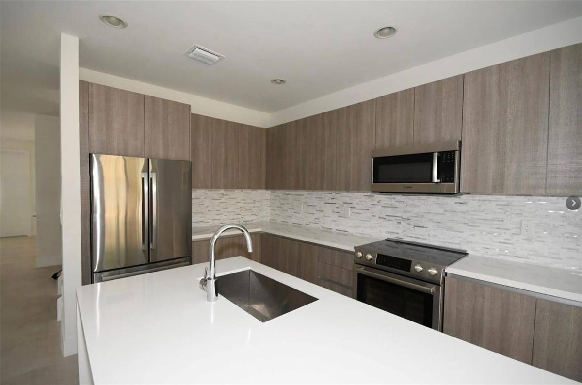 House for rent at 10259 NW 72nd Terrace, Miami, FL 33178