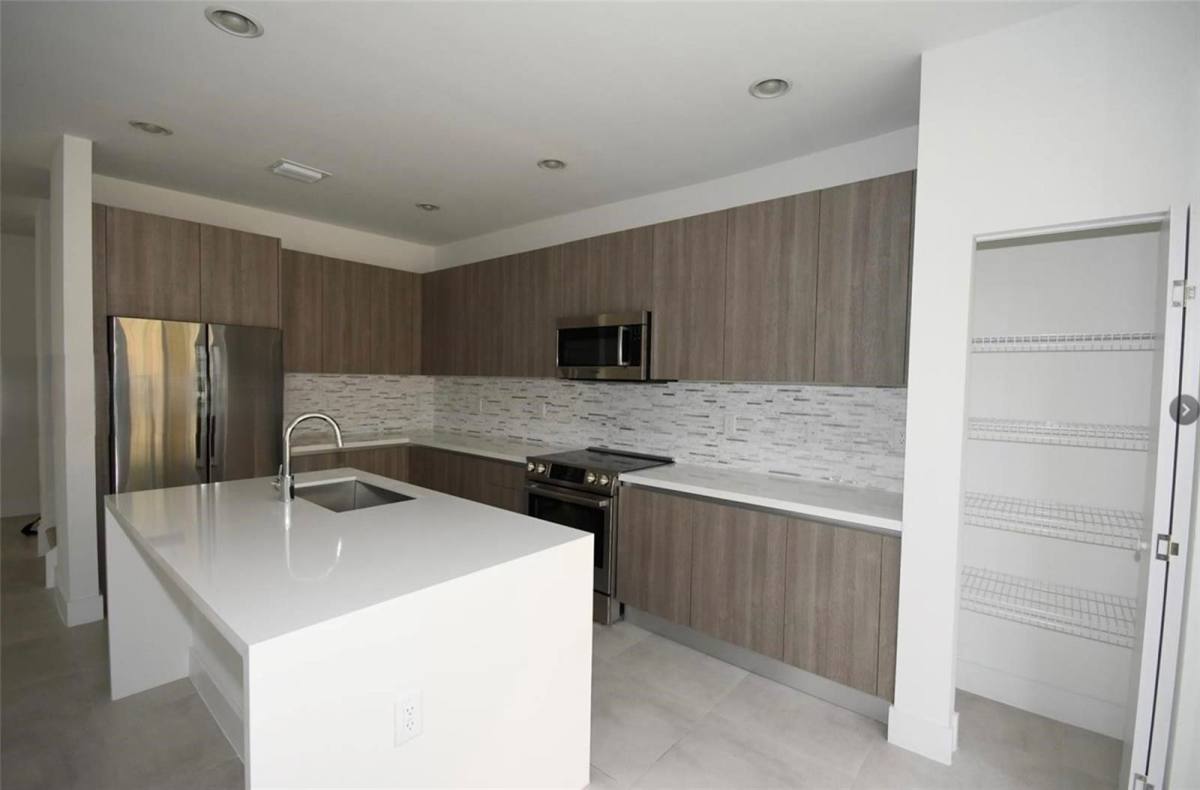 House for rent at 10259 NW 72nd Terrace, Miami, FL 33178