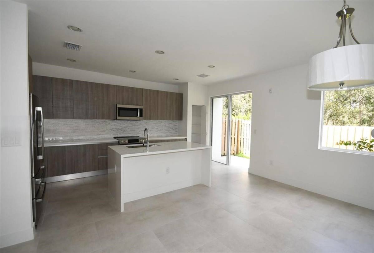 House for rent at 10259 NW 72nd Terrace, Miami, FL 33178