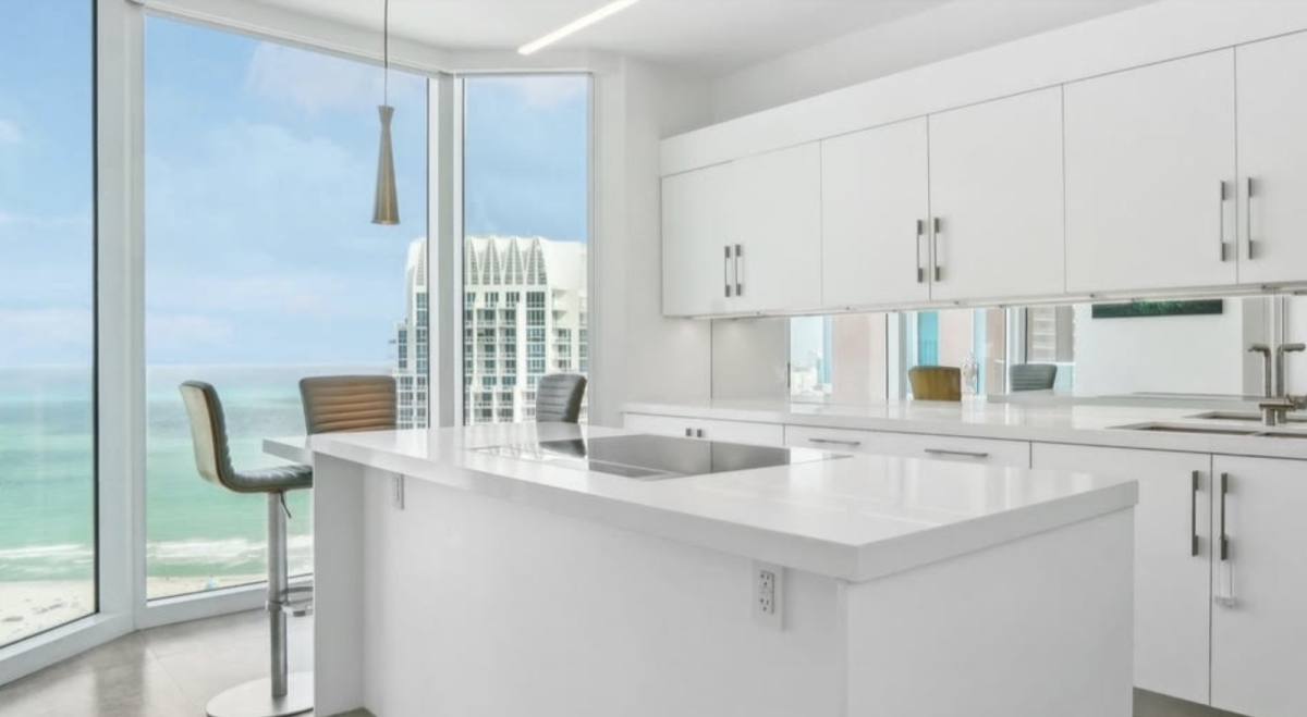 Condo for rent at 300 S Pointe Dr #3502, Miami Beach, FL 33139