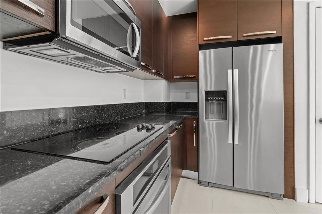 Apartment for rent at 3030 NE 188th St, Miami, FL 33180