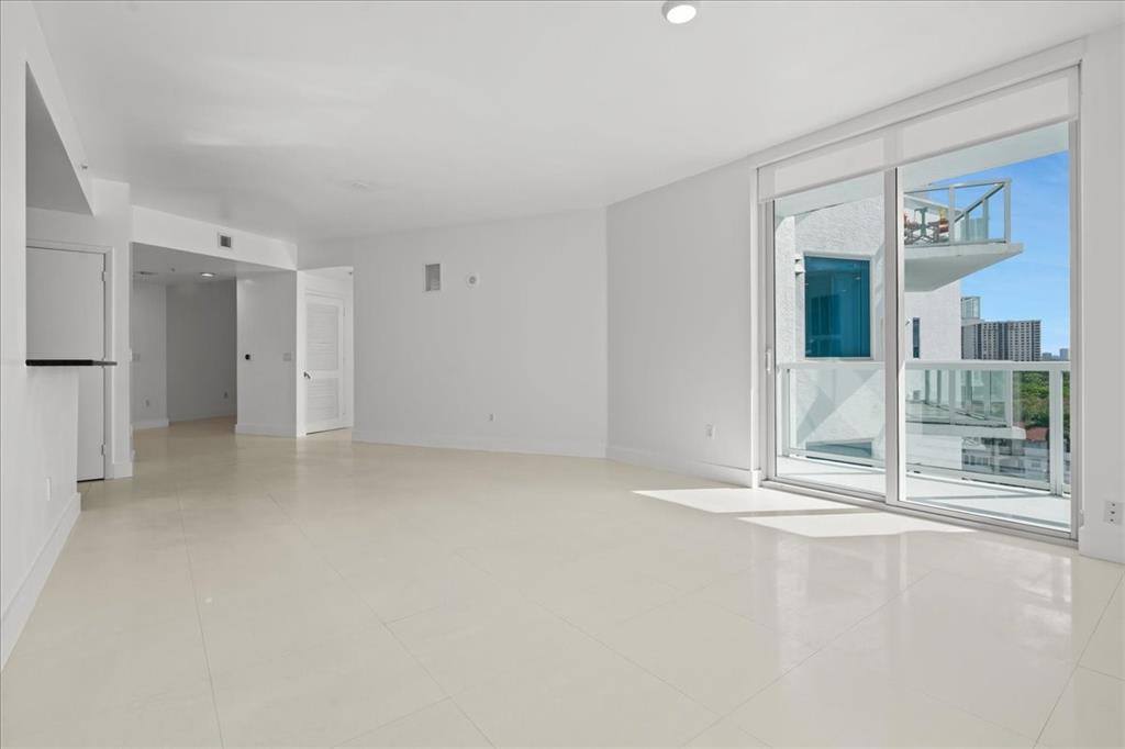 Apartment for rent at 3030 NE 188th St, Miami, FL 33180