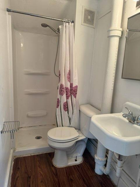 Apartment for rent at 937 Johnson St #2, La Crosse, WI 54601