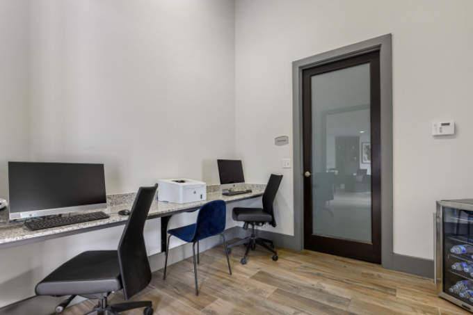 304 E William Cannon Dr, Austin, TX 78745 - Apartment For Rent - Image 9