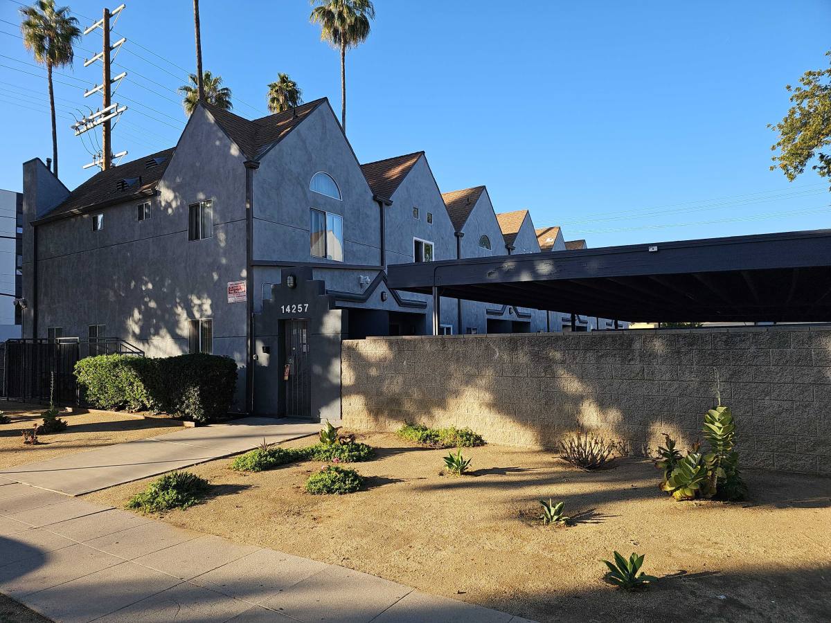 Townhouse for rent at 14267 Friar St #8, Van Nuys, CA 91401