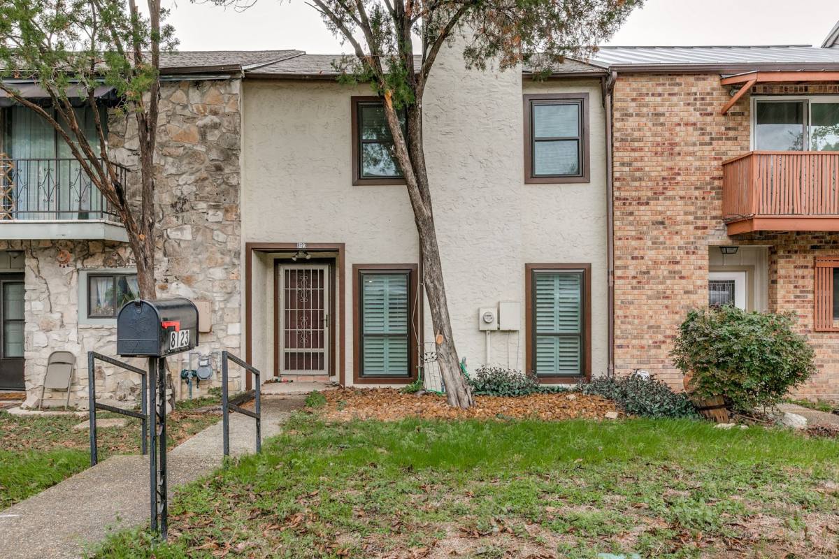 Townhouse for rent at 8123 Scottshill, San Antonio, TX 78209