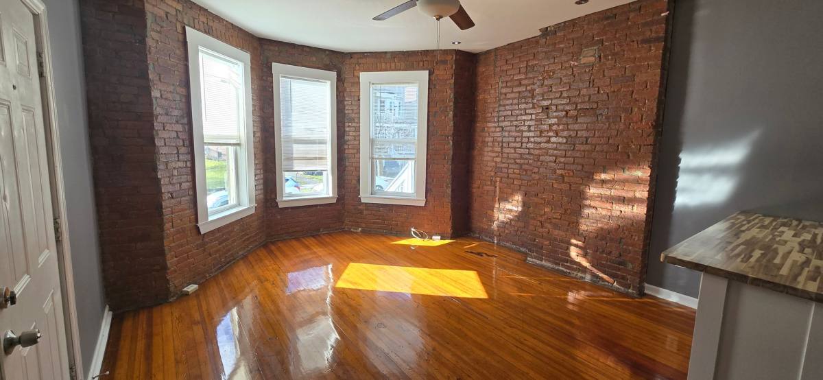 Apartment for rent at 45 Elberon Place, Albany, NY 12203