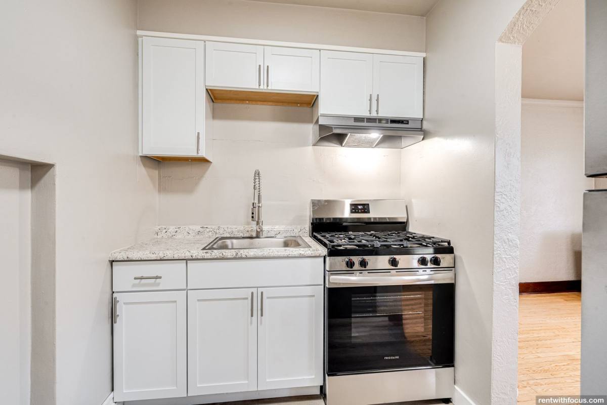 Apartment for rent at 929 Division St, Green Bay, WI 54303