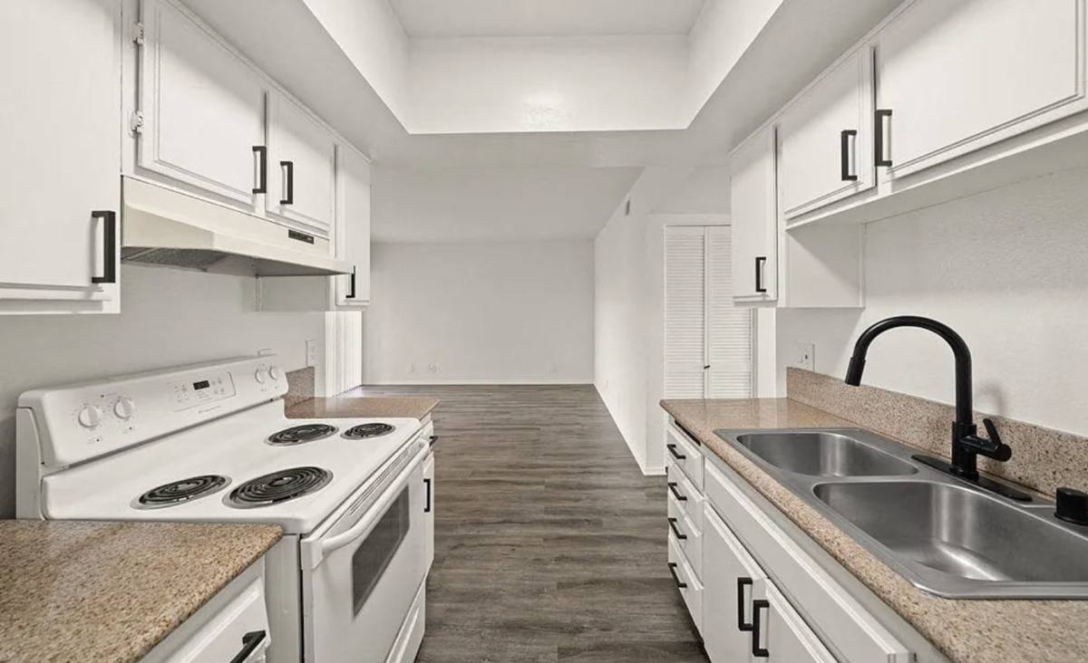 Apartment for rent at 14515 Leffingwell Rd, Whittier, CA 90604