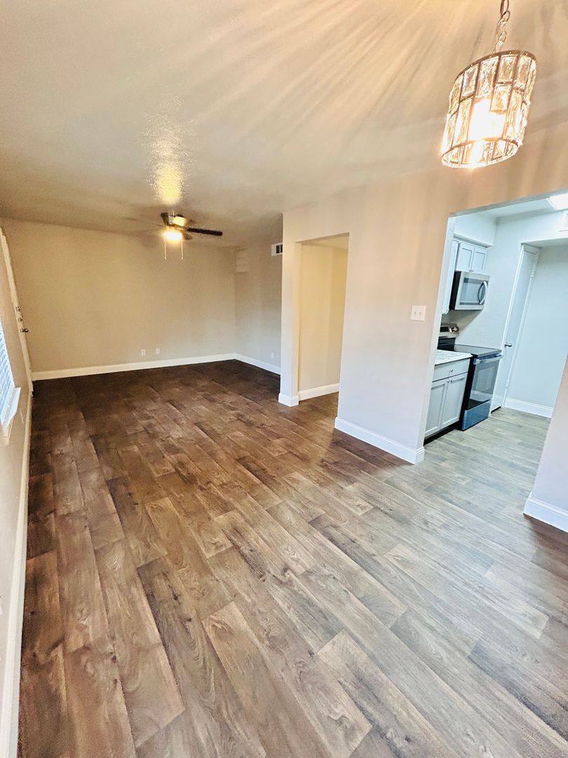 Apartment for rent at 2211 S Vernon Ave, Dallas, TX 75224