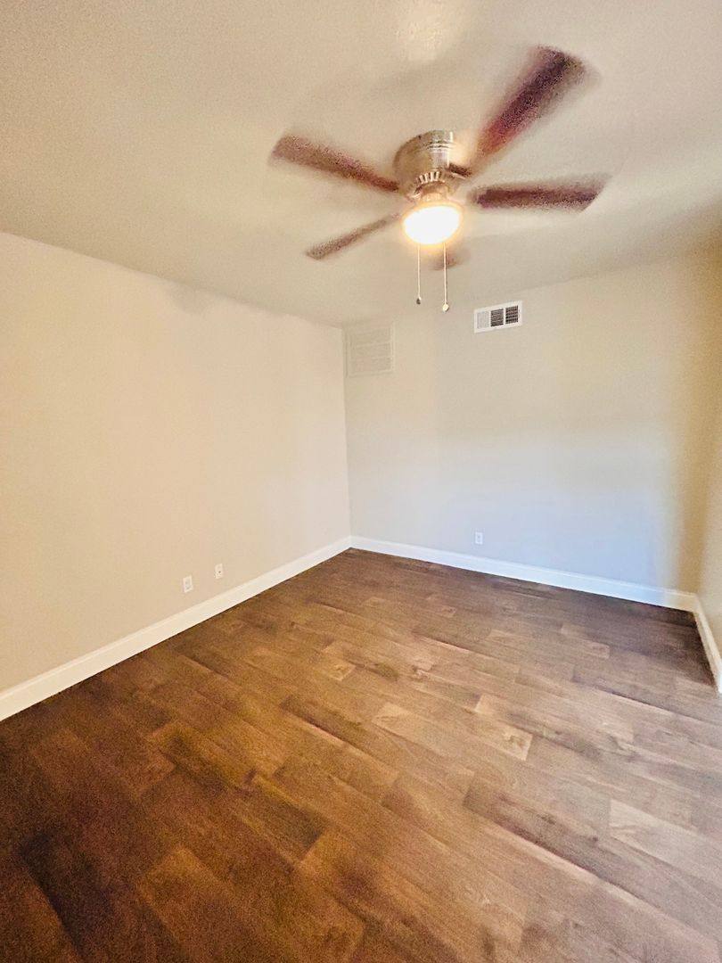 Apartment for rent at 2211 S Vernon Ave, Dallas, TX 75224