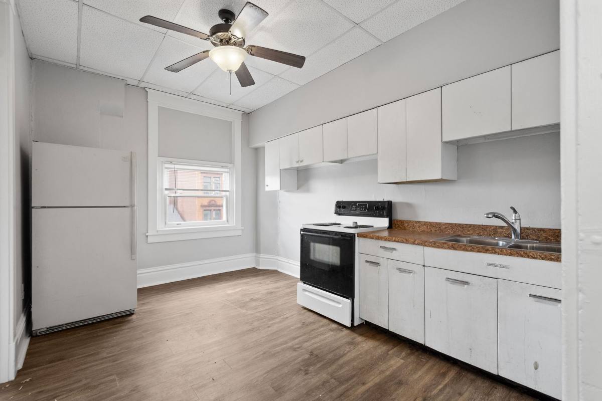 Apartment for rent at 6 E Pike St, Canonsburg, PA 15317