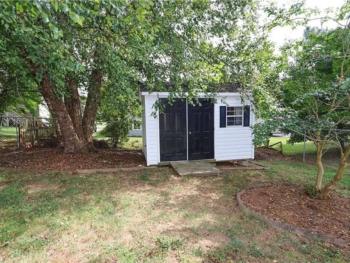 House for rent at 4820 Manteo Lane, Winston Salem, NC 27127
