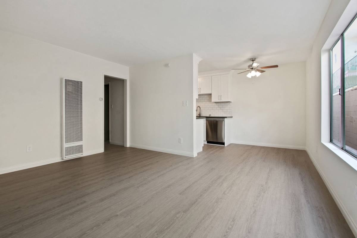 Apartment for rent at 848 7th St, Santa Monica, CA 90403