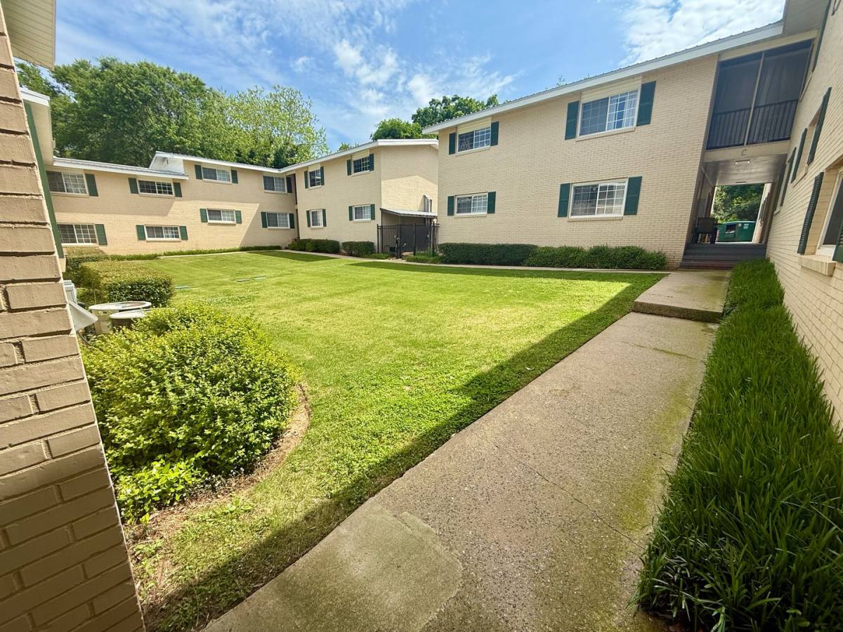 Apartment for rent at 136 Grady Ave, Athens, GA 30601