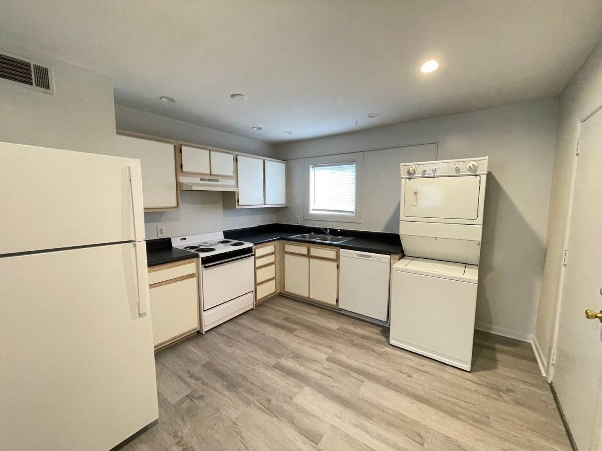 Apartment for rent at 136 Grady Ave, Athens, GA 30601
