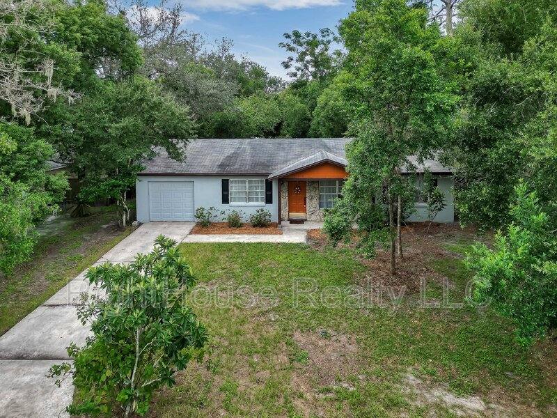 House for rent at 111 Ventura Dr, Sanford, FL 32773